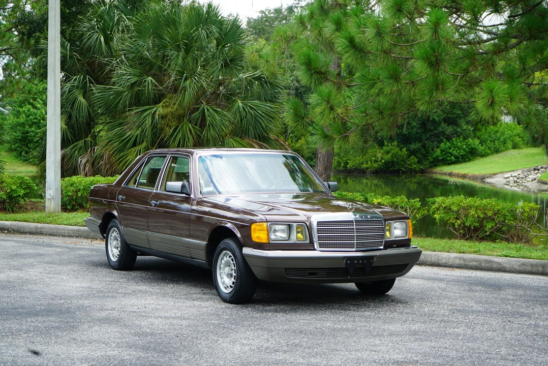 1982 Mercedes-Benz W126 S-Class Sedan - Image 12 of 31