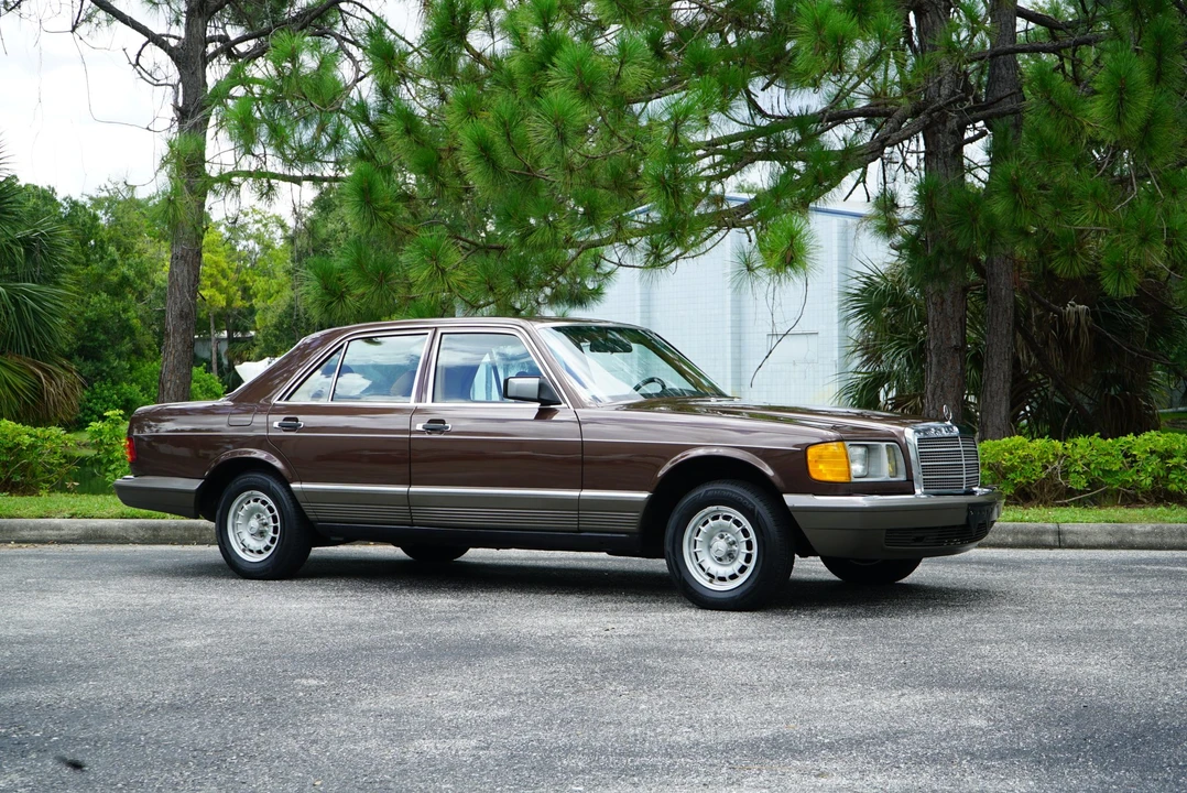 1982 Mercedes-Benz W126 S-Class Sedan - Image 22 of 31