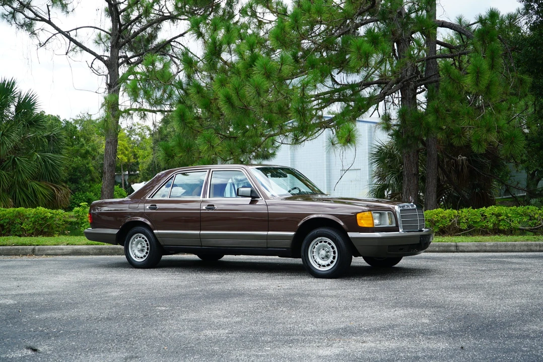 1982 Mercedes-Benz W126 S-Class Sedan - Image 21 of 31