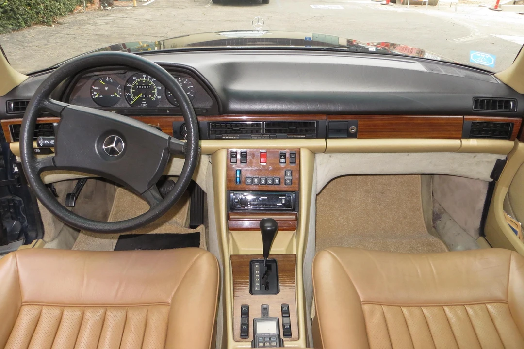 1982 Mercedes-Benz W126 S-Class Sedan - Image 20 of 31