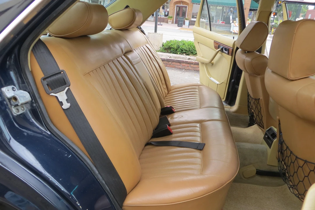 1982 Mercedes-Benz W126 S-Class Sedan - Image 22 of 31
