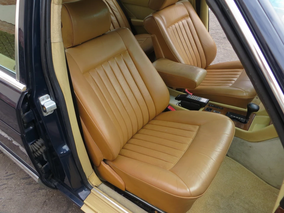 1982 Mercedes-Benz W126 S-Class Sedan - Image 24 of 31