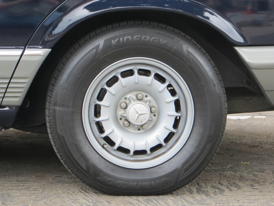 1982 Mercedes-Benz W126 S-Class Sedan - Image 17 of 31