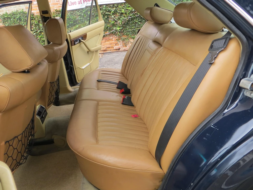 1982 Mercedes-Benz W126 S-Class Sedan - Image 27 of 31