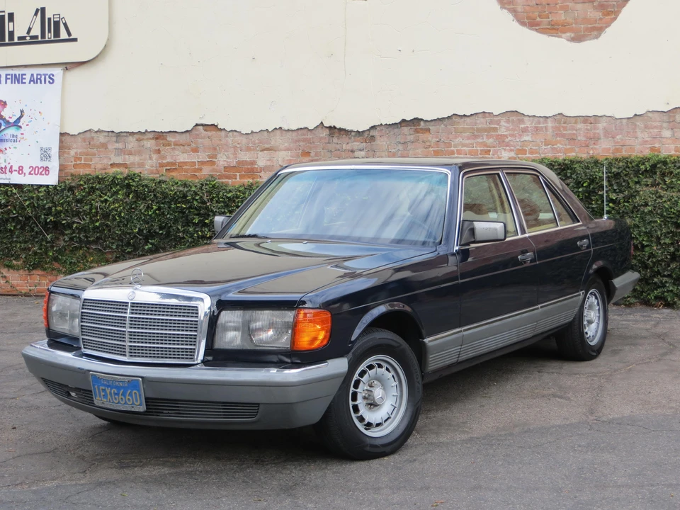1982 Mercedes-Benz W126 S-Class Sedan - Image 6 of 31