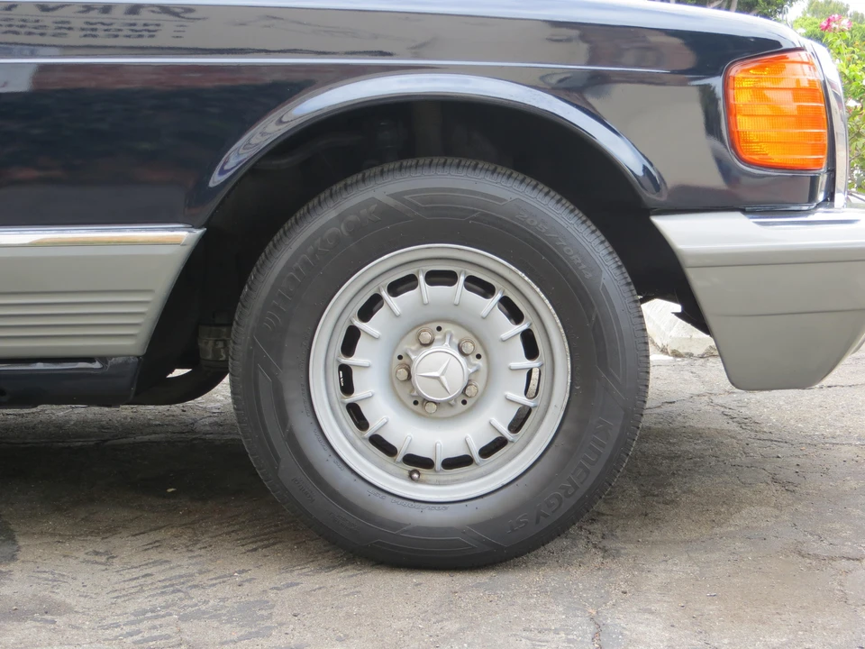1982 Mercedes-Benz W126 S-Class Sedan - Image 19 of 31