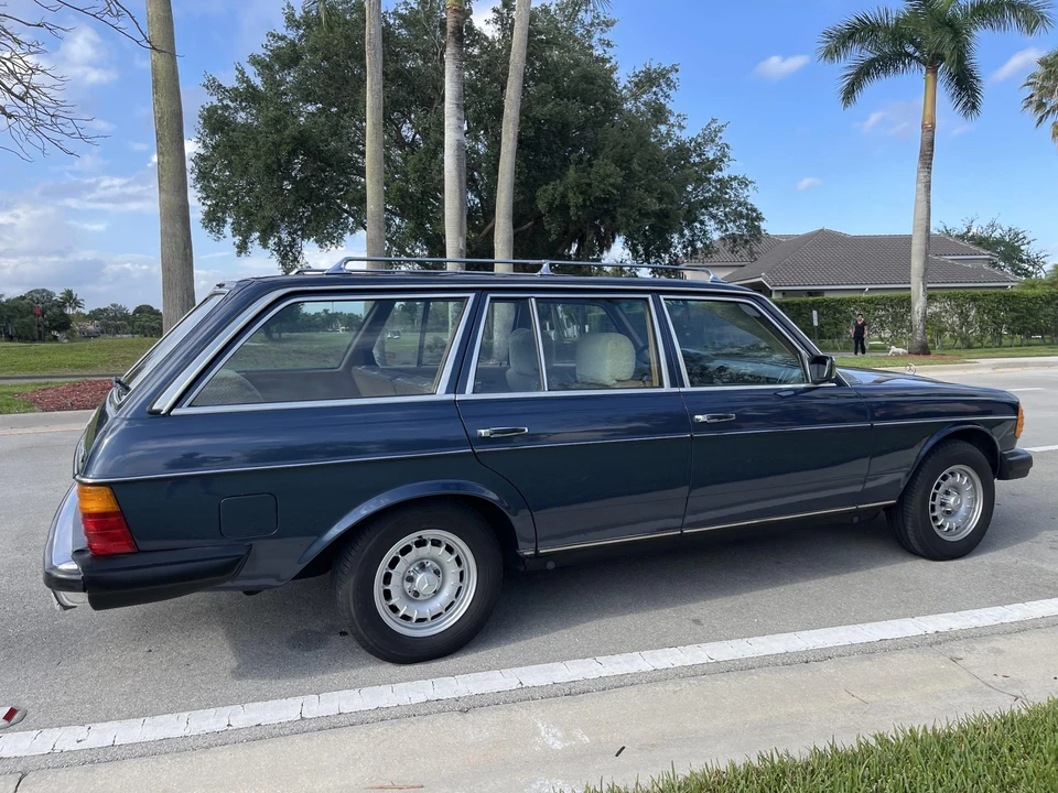 1982 Mercedes-Benz W123 Wagon (S123) - Image 26 of 31