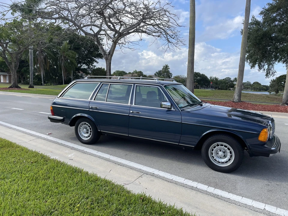 1982 Mercedes-Benz W123 Wagon (S123) - Image 22 of 31