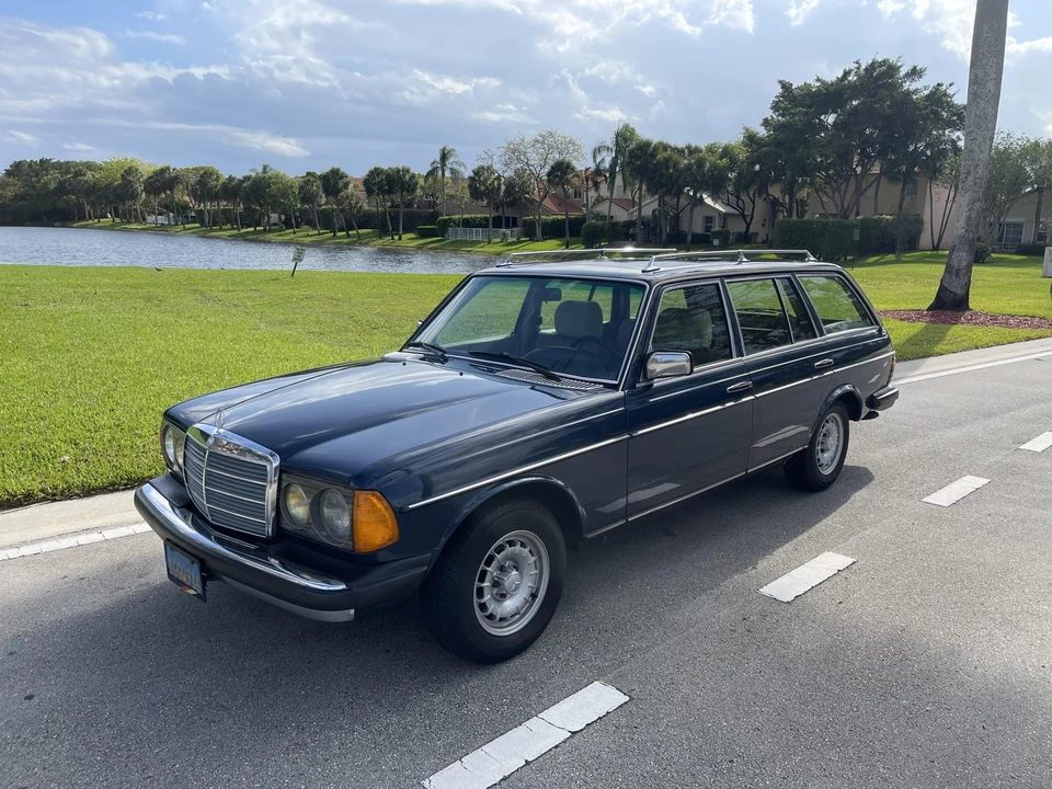 1982 Mercedes-Benz W123 Wagon (S123) - Image 6 of 31