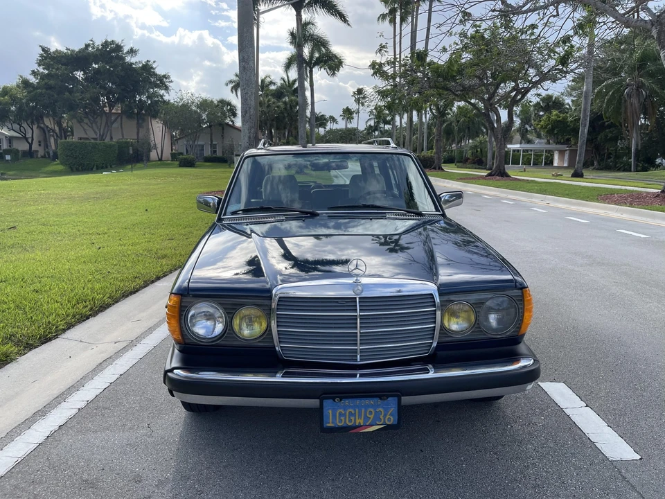 1982 Mercedes-Benz W123 Wagon (S123) - Image 12 of 31