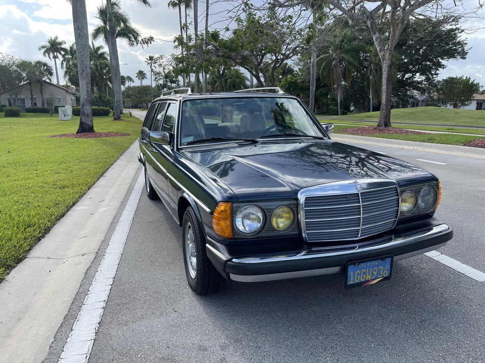 1982 Mercedes-Benz W123 Wagon (S123) - Image 14 of 31