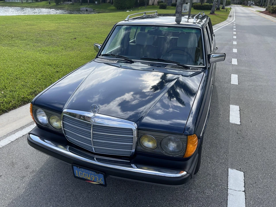 1982 Mercedes-Benz W123 Wagon (S123) - Image 9 of 31