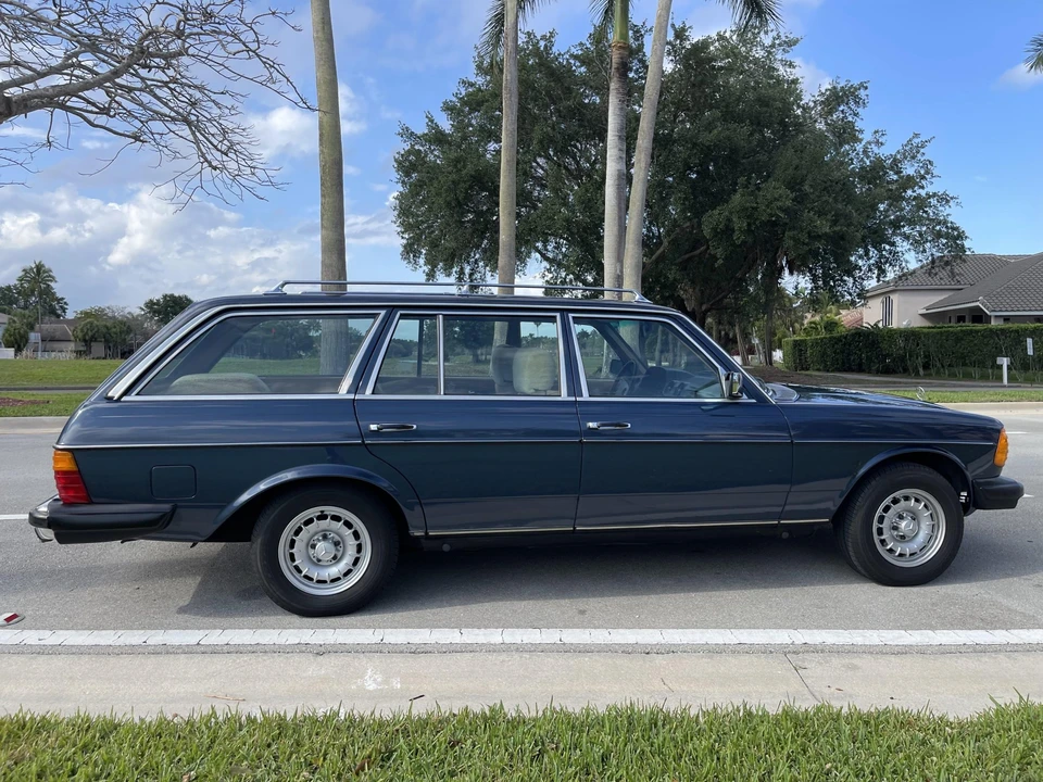 1982 Mercedes-Benz W123 Wagon (S123) - Image 25 of 31