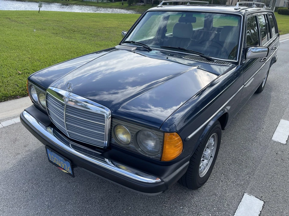 1982 Mercedes-Benz W123 Wagon (S123) - Image 8 of 31