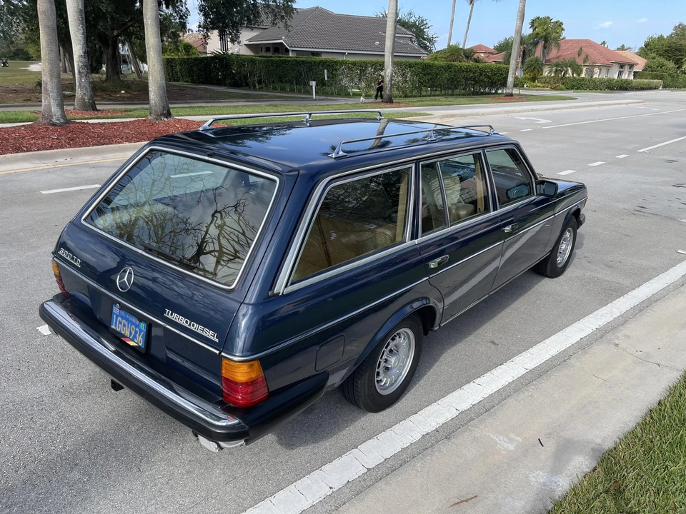 1982 Mercedes-Benz W123 Wagon (S123) - Image 28 of 31