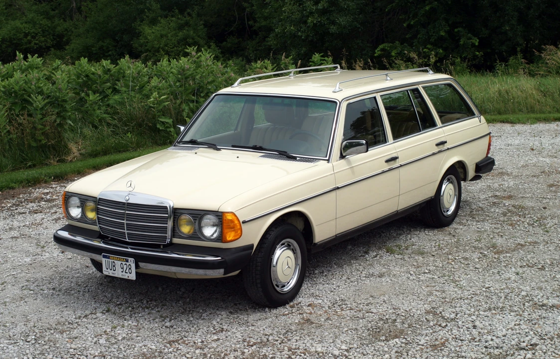 1982 Mercedes-Benz W123 Wagon (S123) - Image 16 of 31