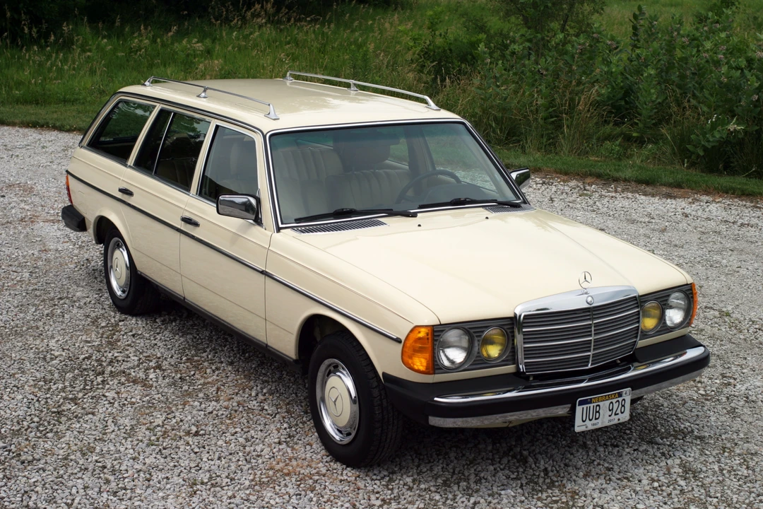 1982 Mercedes-Benz W123 Wagon (S123) - Image 19 of 31
