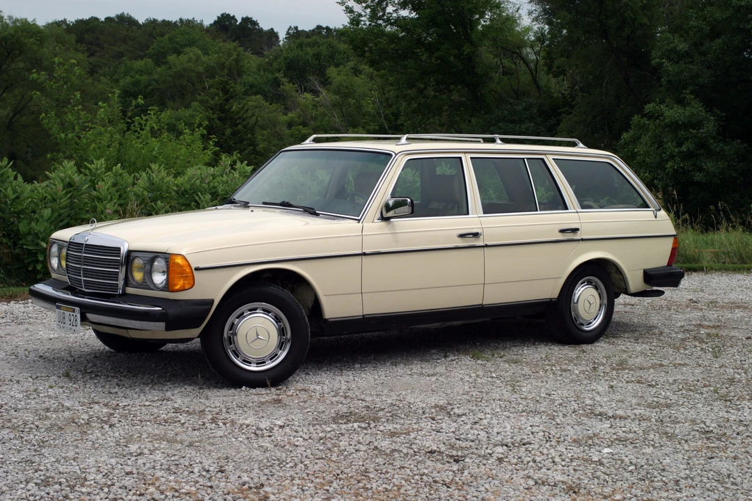 1982 Mercedes-Benz W123 Wagon (S123) - Image 14 of 31