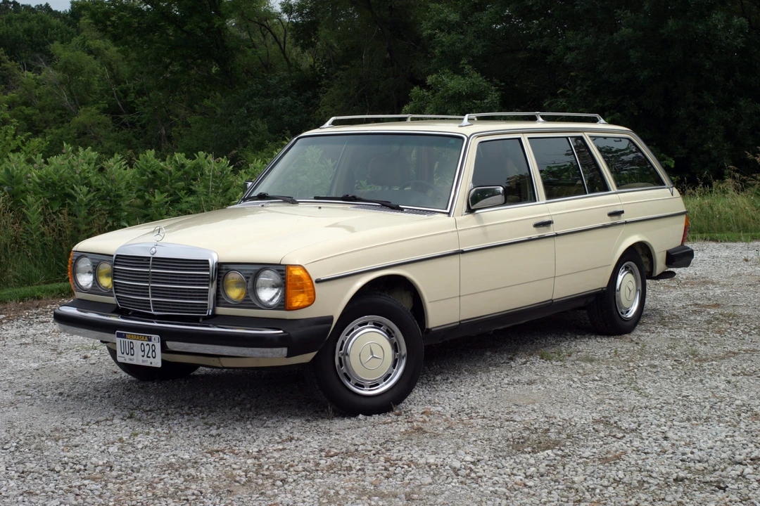 1982 Mercedes-Benz W123 Wagon (S123) - Image 15 of 31