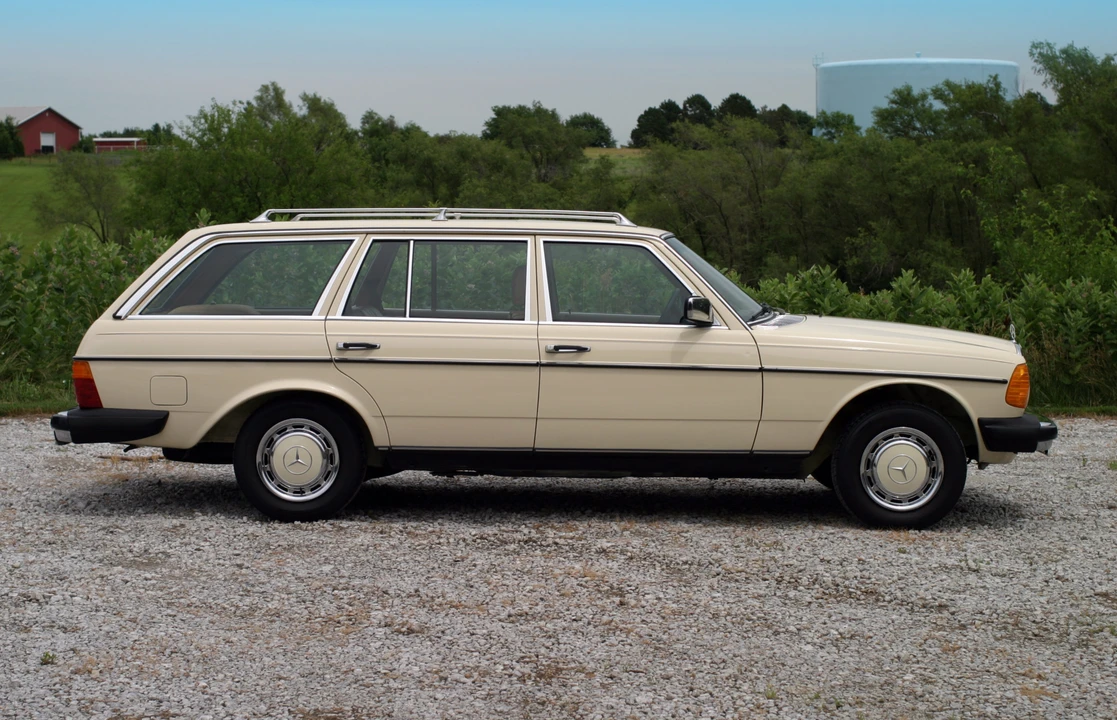 1982 Mercedes-Benz W123 Wagon (S123) - Image 21 of 31