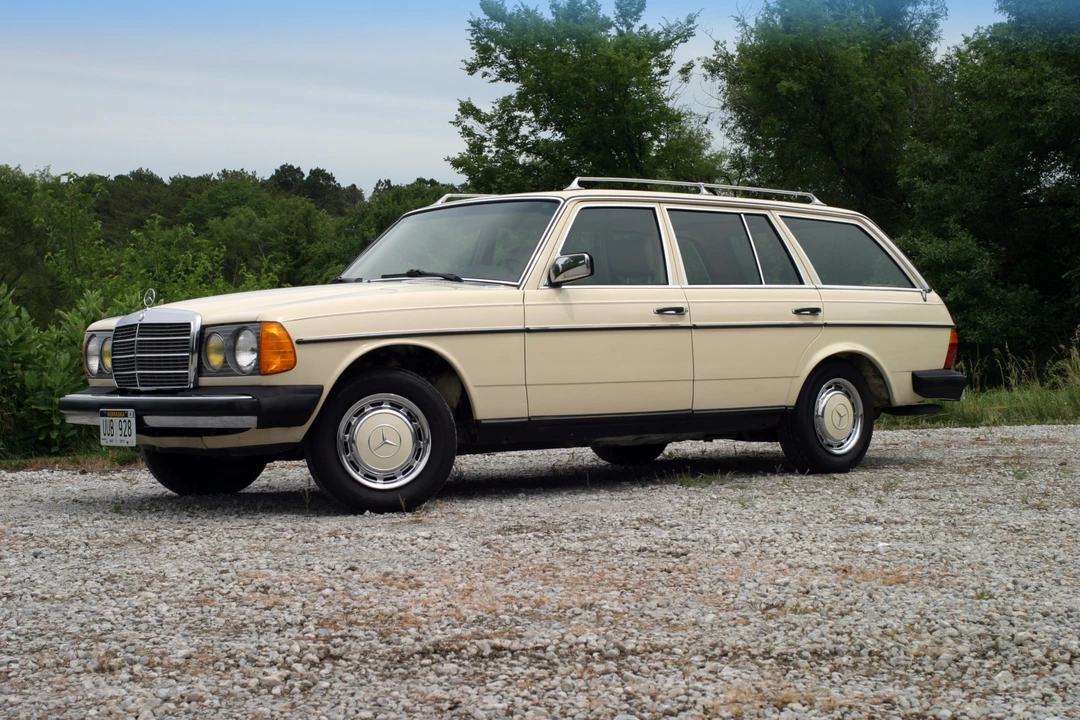 1982 Mercedes-Benz W123 Wagon (S123) - Image 13 of 31