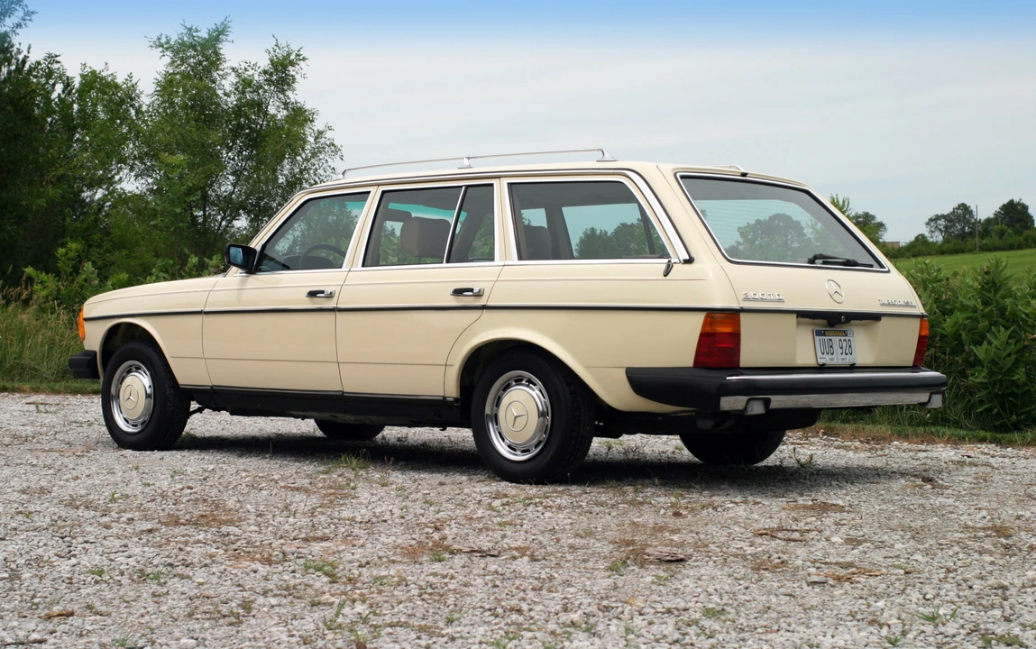 1982 Mercedes-Benz W123 Wagon (S123) - Image 11 of 31