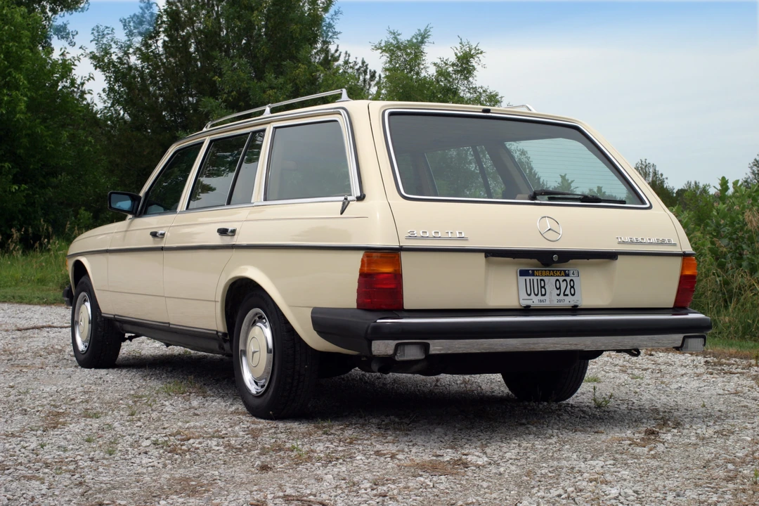 1982 Mercedes-Benz W123 Wagon (S123) - Image 10 of 31