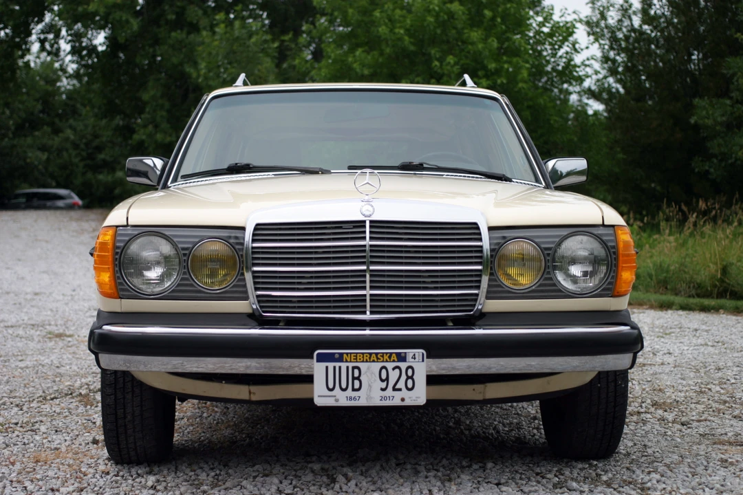 1982 Mercedes-Benz W123 Wagon (S123) - Image 17 of 31