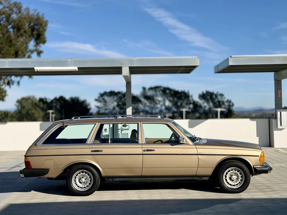1982 Mercedes-Benz W123 Wagon (S123) - Image 16 of 31