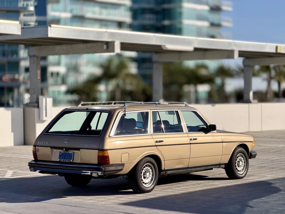 1982 Mercedes-Benz W123 Wagon (S123) - Image 15 of 31
