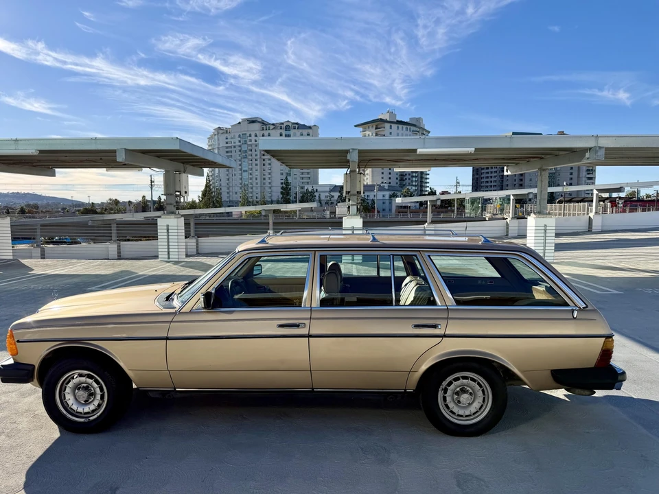 1982 Mercedes-Benz W123 Wagon (S123) - Image 28 of 31