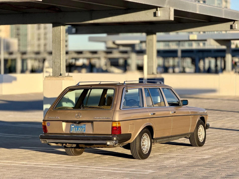 1982 Mercedes-Benz W123 Wagon (S123) - Image 12 of 31