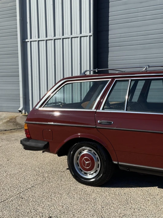 1982 Mercedes-Benz W123 Wagon (S123) - Image 29 of 31