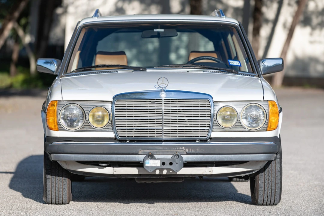 1982 Mercedes-Benz W123 Wagon (S123) - Image 2 of 31
