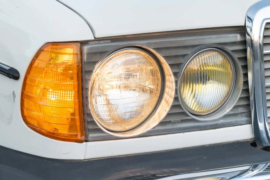 1982 Mercedes-Benz W123 Wagon (S123) - Image 12 of 31