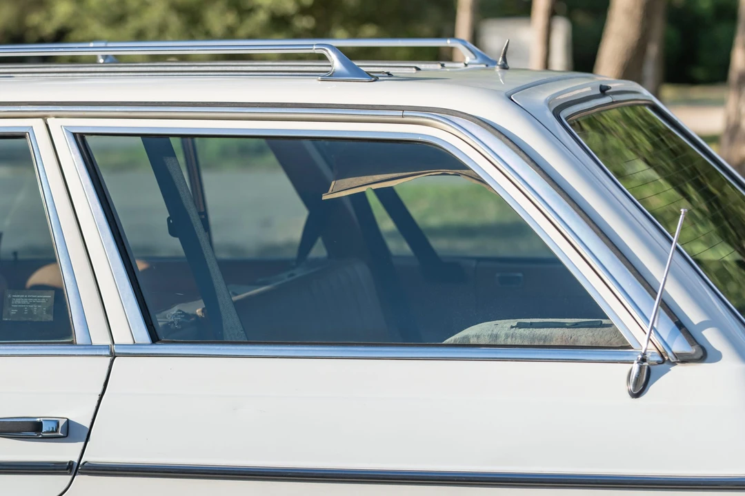 1982 Mercedes-Benz W123 Wagon (S123) - Image 29 of 31