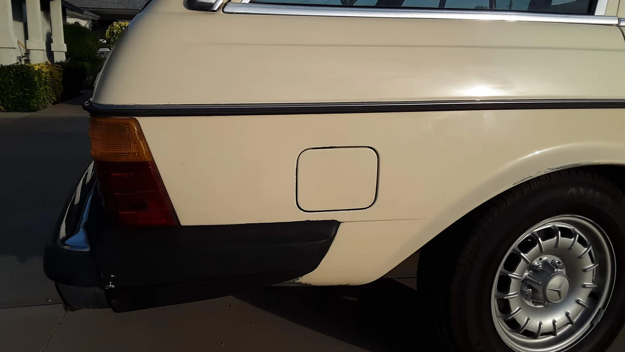 1982 Mercedes-Benz W123 Wagon (S123) - Image 15 of 31