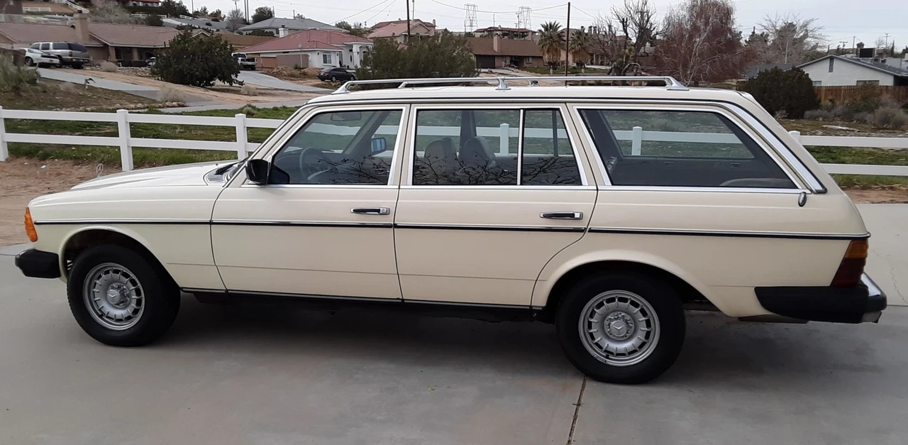 1982 Mercedes-Benz W123 Wagon (S123) - Image 2 of 31
