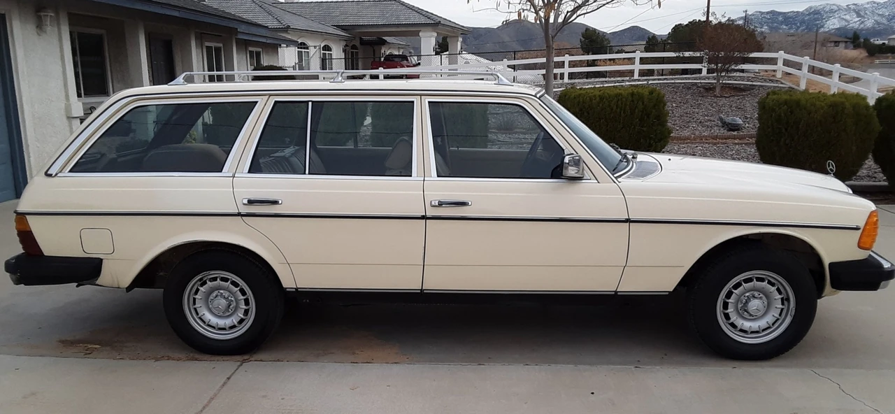 1982 Mercedes-Benz W123 Wagon (S123) - Image 4 of 31