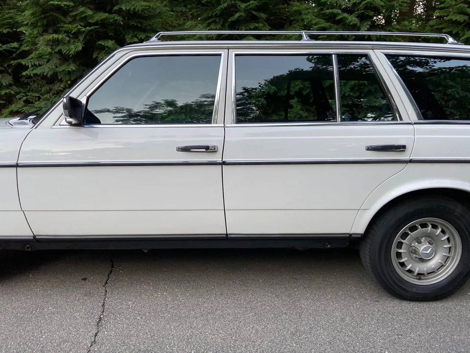 1982 Mercedes-Benz W123 Wagon (S123) - Image 14 of 31