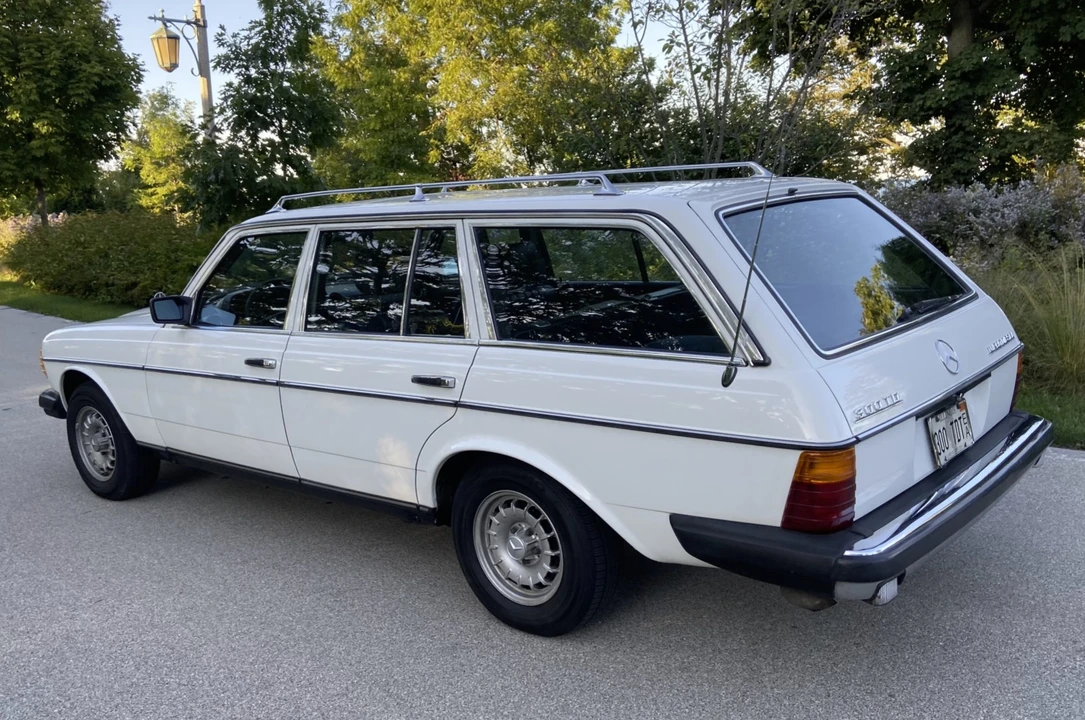 1982 Mercedes-Benz W123 Wagon (S123) - Image 5 of 31