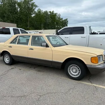 1982 Mercedes-Benz 380 SEL
