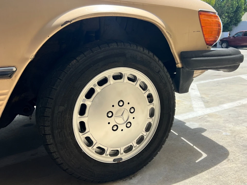 1982 Mercedes-Benz R107 SL-Class - Image 13 of 21