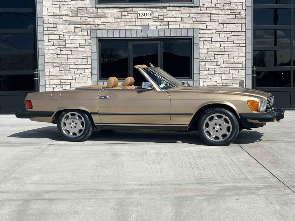 1982 Mercedes-Benz R107 SL-Class - Image 2 of 31