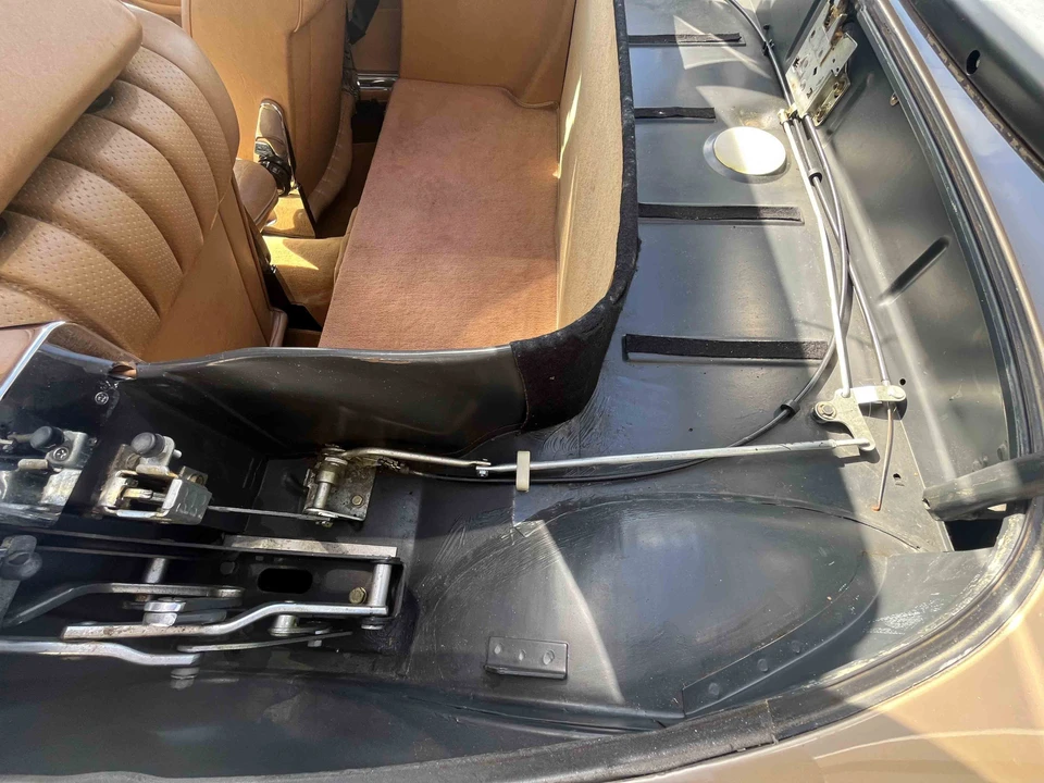 1982 Mercedes-Benz R107 SL-Class - Image 30 of 31