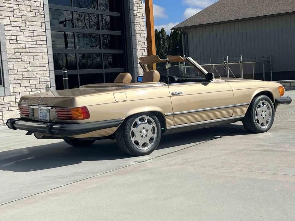 1982 Mercedes-Benz R107 SL-Class - Image 4 of 31