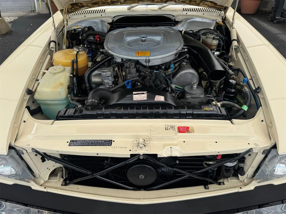 1982 Mercedes-Benz 190E - Image 25 of 31