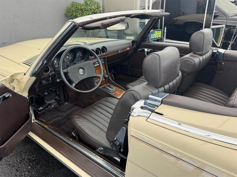1982 Mercedes-Benz 190E - Image 18 of 31