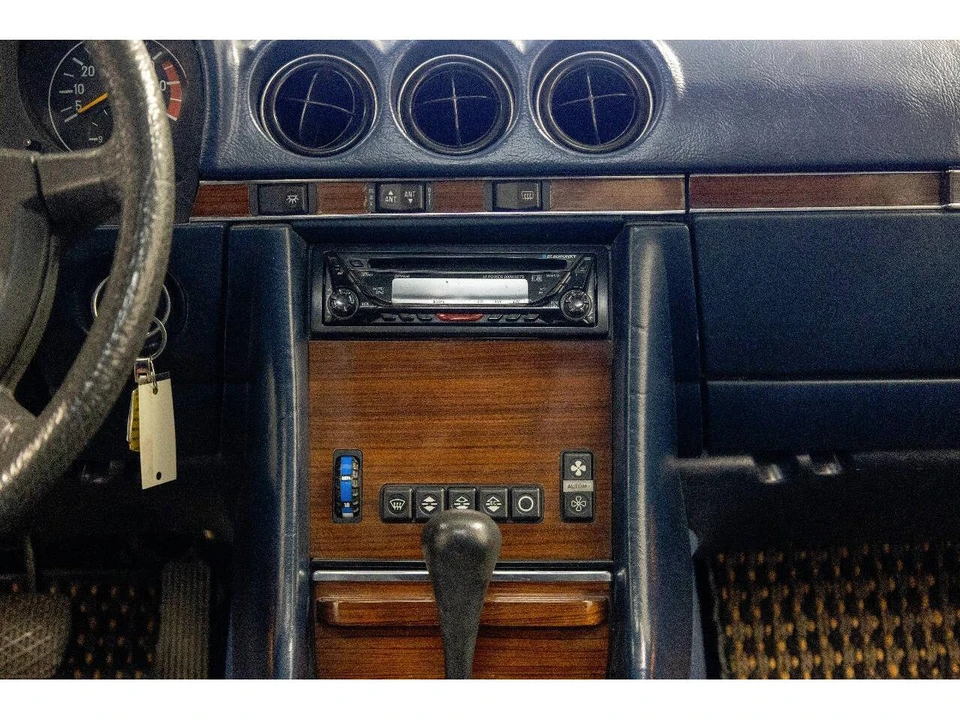 1982 Mercedes-Benz 190E - Image 16 of 26