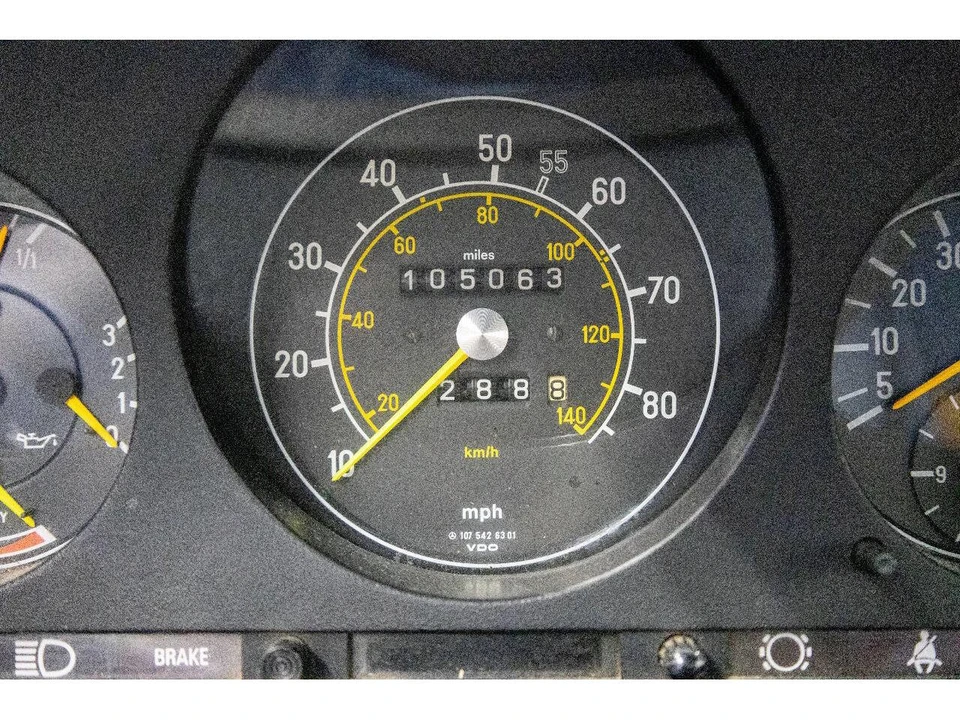 1982 Mercedes-Benz 190E - Image 17 of 26